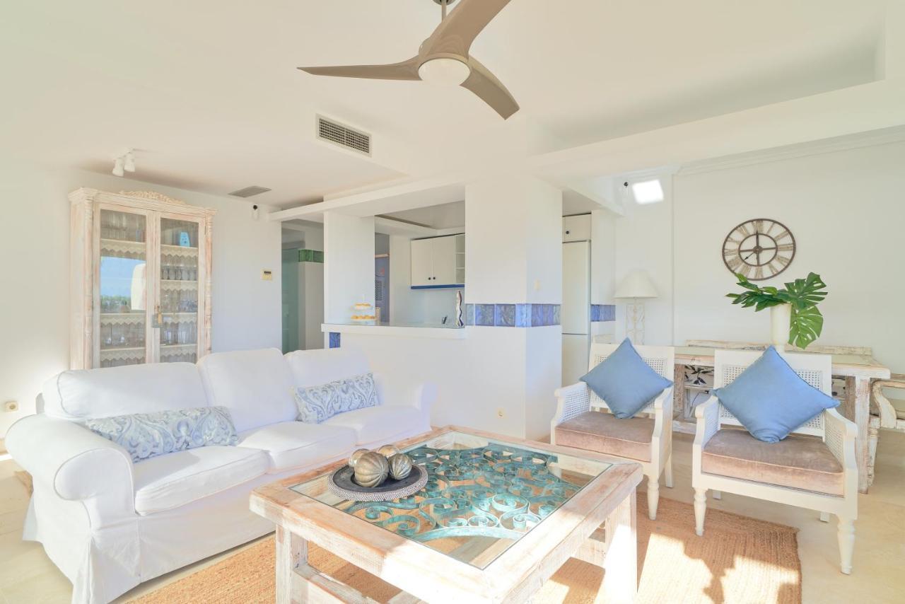 Front Elviria *
